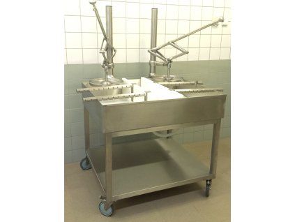 PL200P4 - Sýrařský předlisovací stůl s pojezdem + 4 x mechanický pantografický lis
